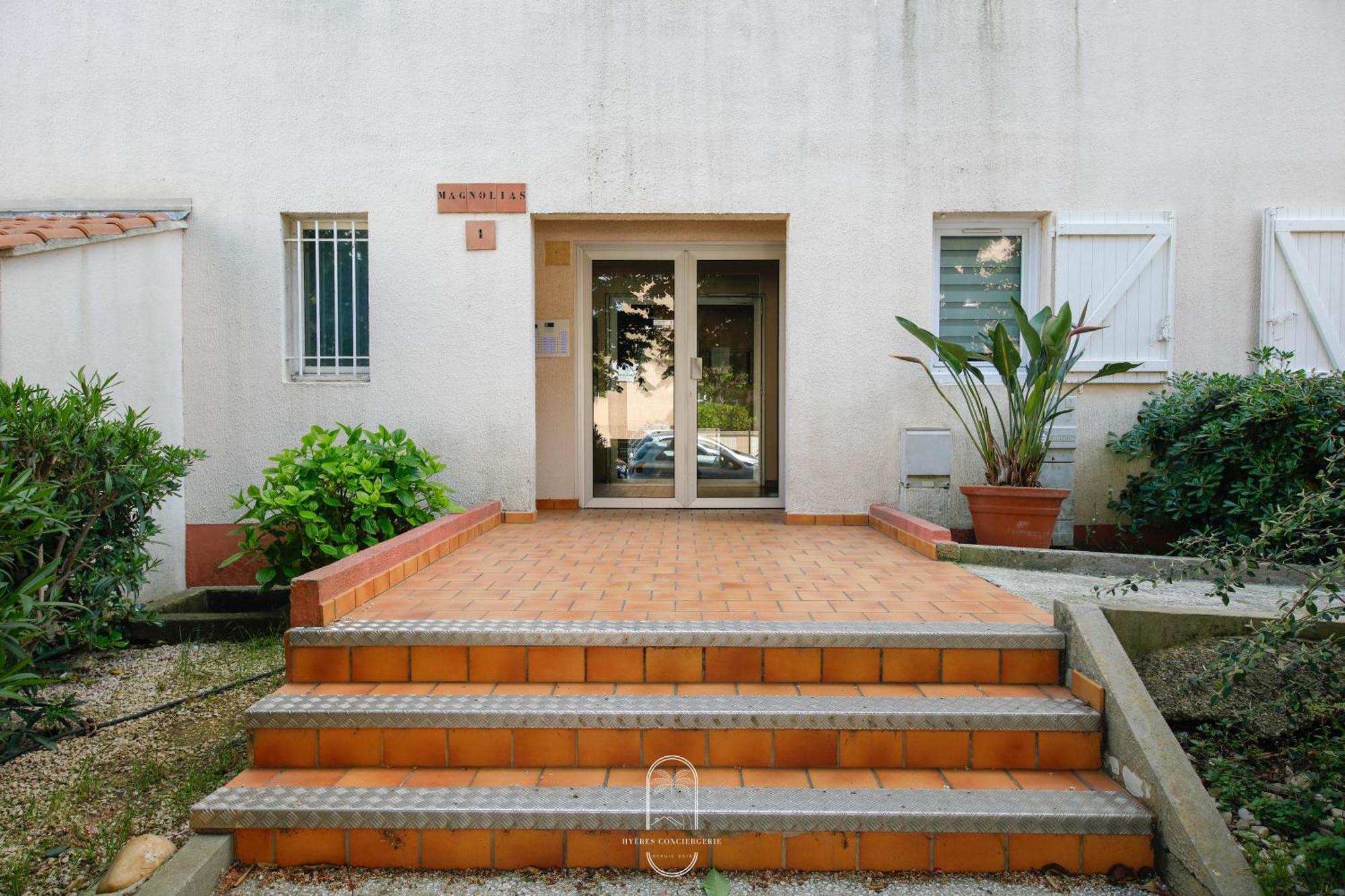 Hyeres Proche Centre - Appartement 1 Chambre Clim Pk Wifi By Hc Εξωτερικό φωτογραφία
